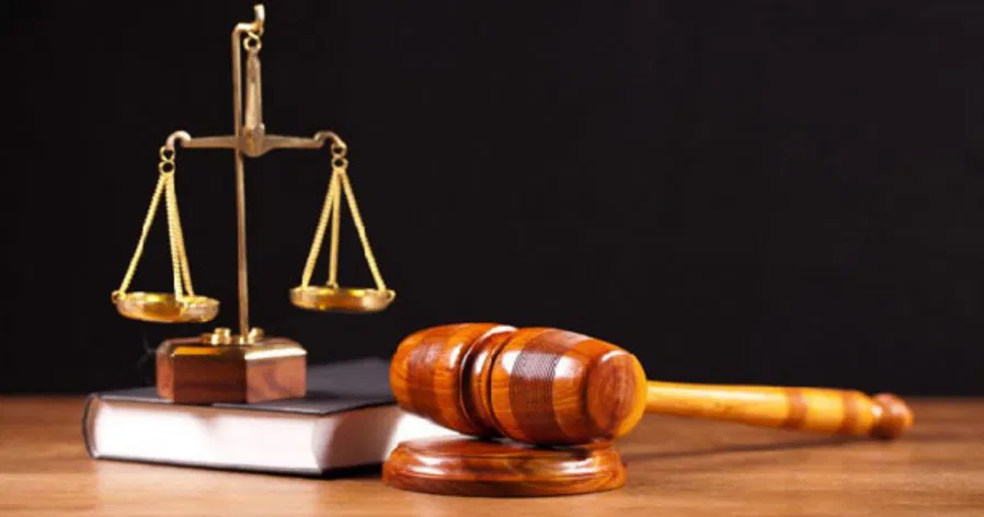 毒虫弑父母案件被告在高庭面控,律师需时间确认认罪