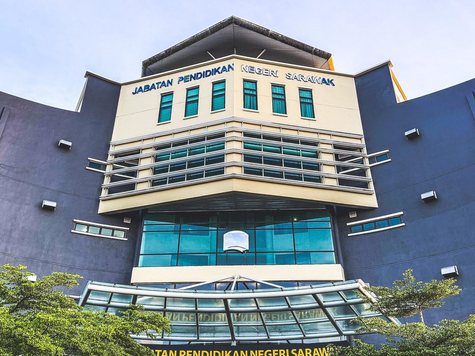 古晋校园石头霸凌