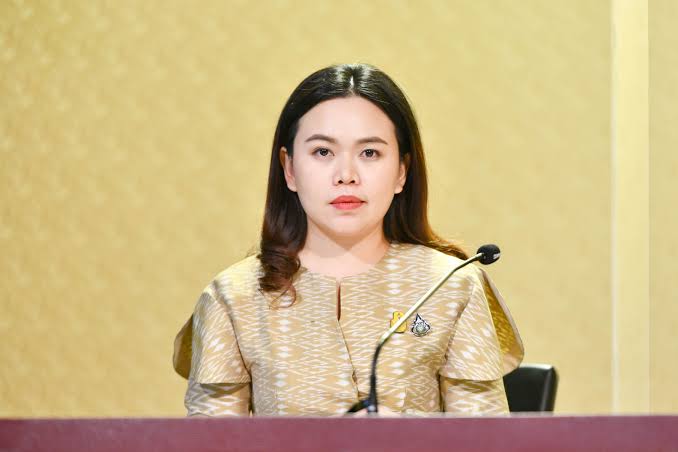 泰国王太后诗丽吉病逝