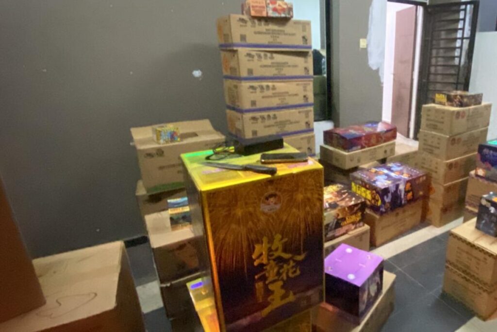 新山烟花爆竹走私案