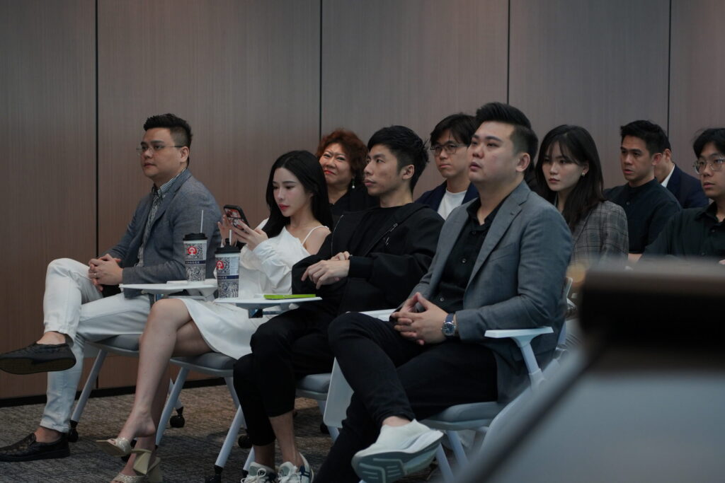 谁来把这些碎片化的技术拼在一起？